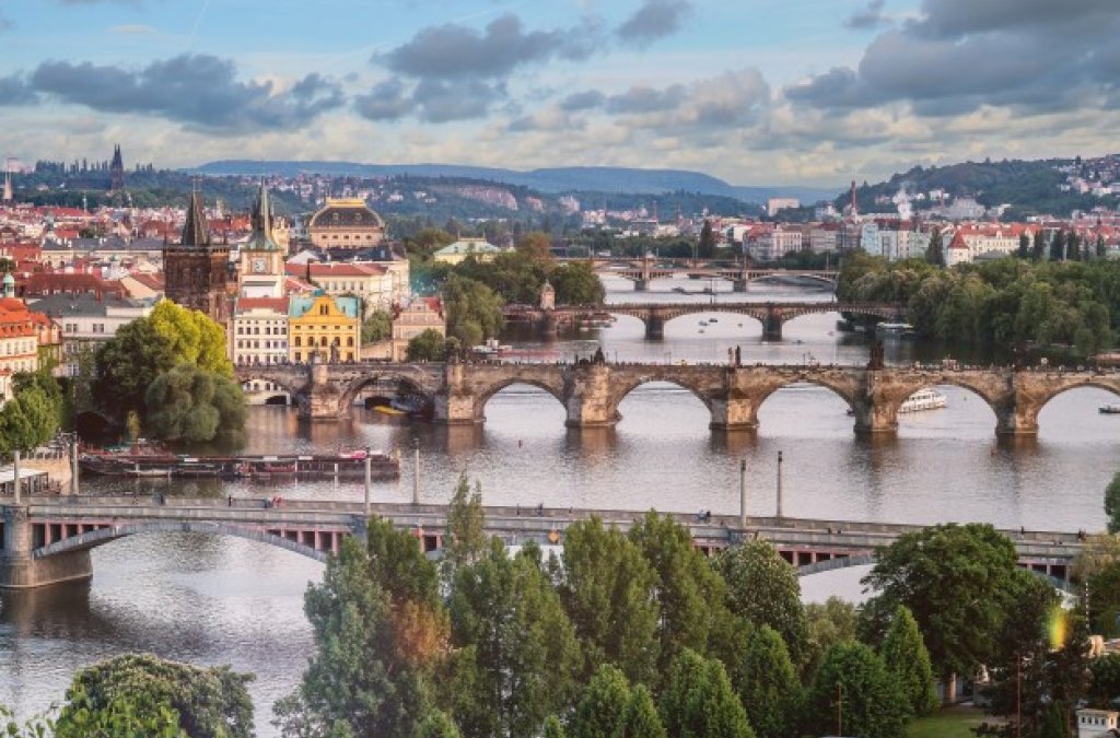 Rozhovory s Rudolfom Dobiášom v Slovenskom dome v Prahe